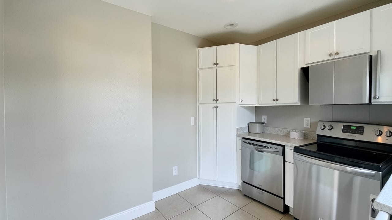 Kitchen Mold Cleanup in North Stonington, CT in North Stonington