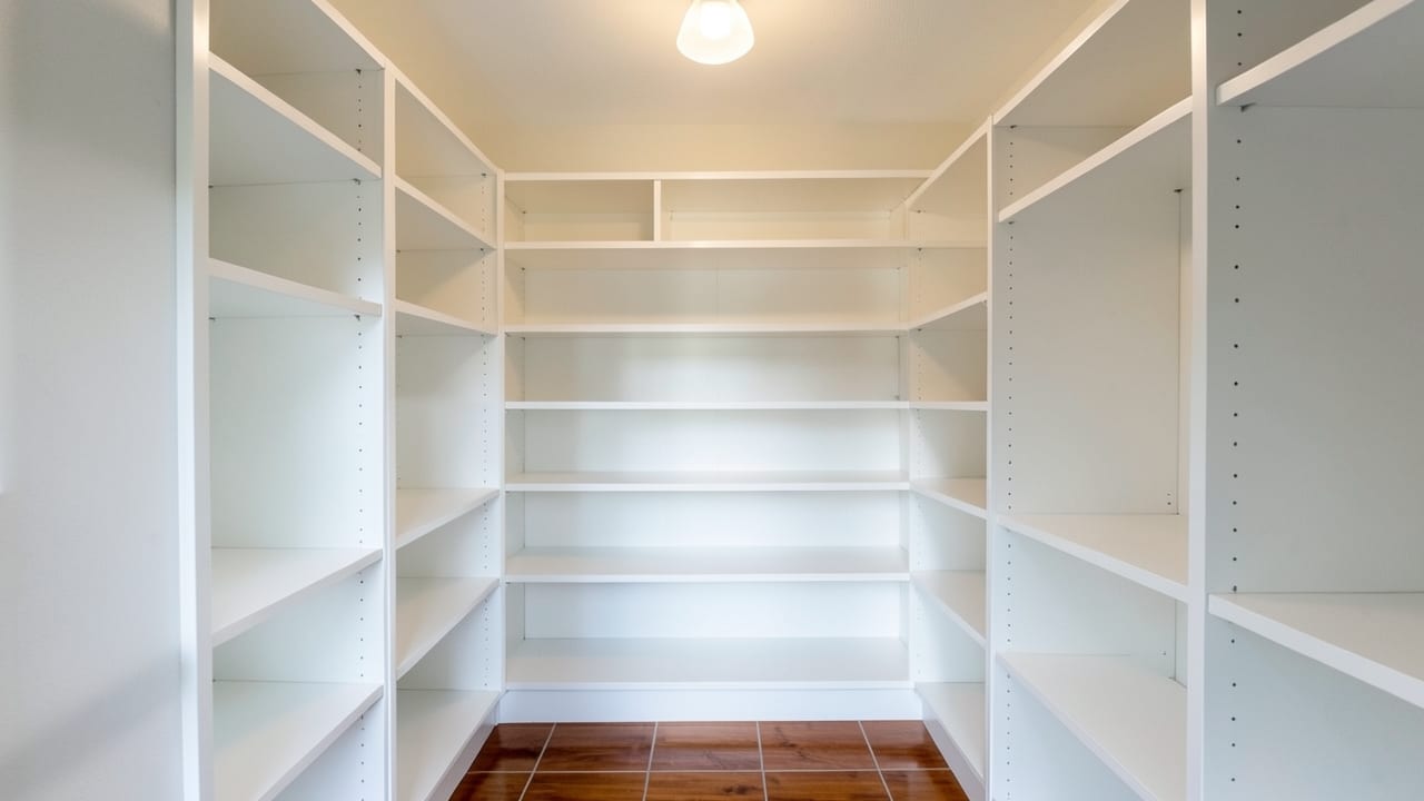 Closet Mold Cleanup in Vista, CA in Vista